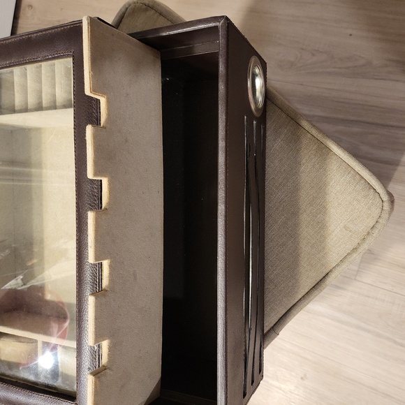 Redletter Mens Accessories Box - Picture 4 of 5